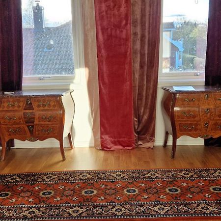 Lila Rummet - Rum Naera Bad Och Centrum, 1 Tr Upp - Saengklaeder & Handdukar Ingar 팔예스테든 외부 사진